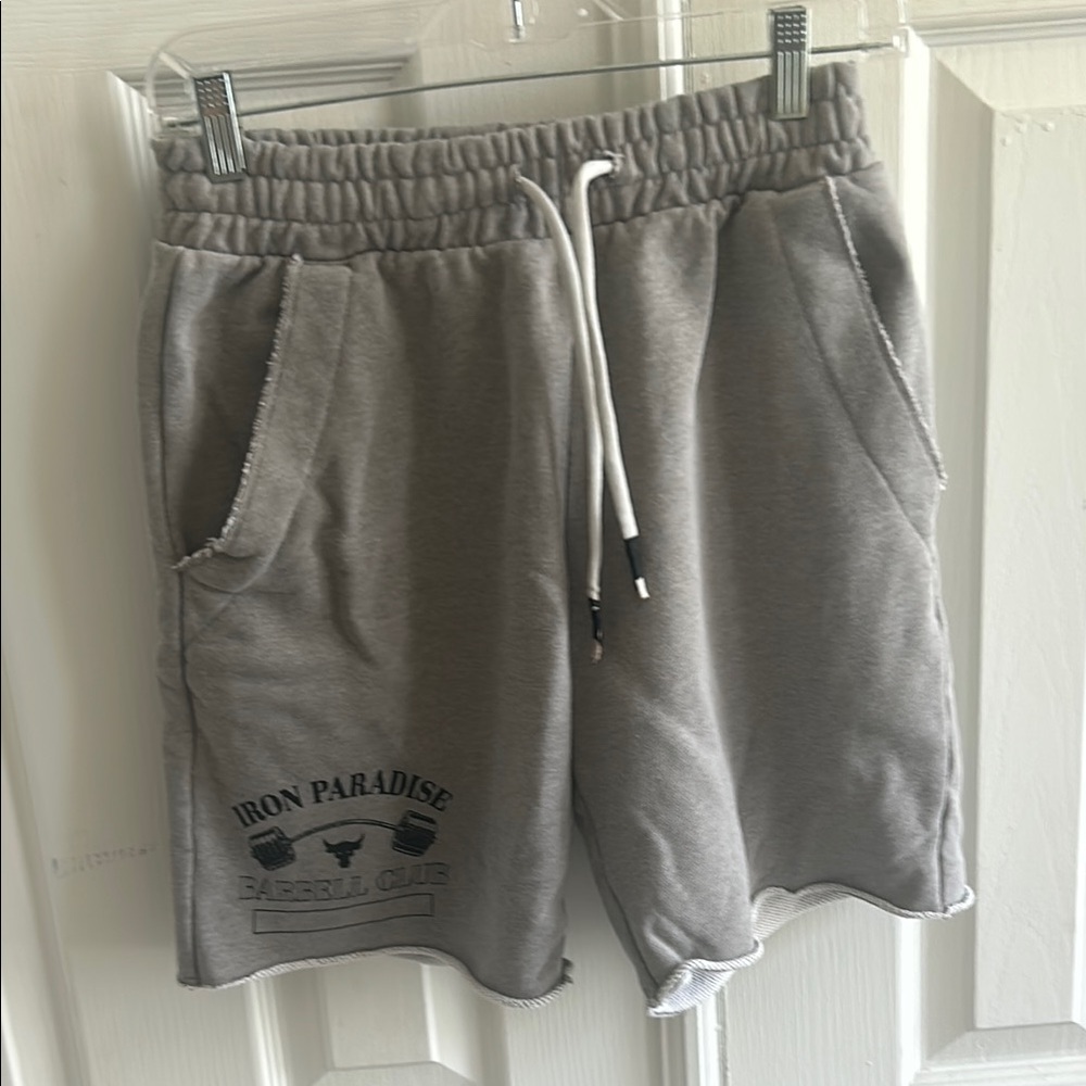 Under Armour Men's Gray Shorts